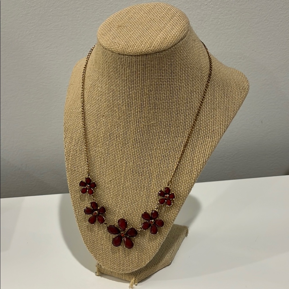Elegant Red Floral Necklace